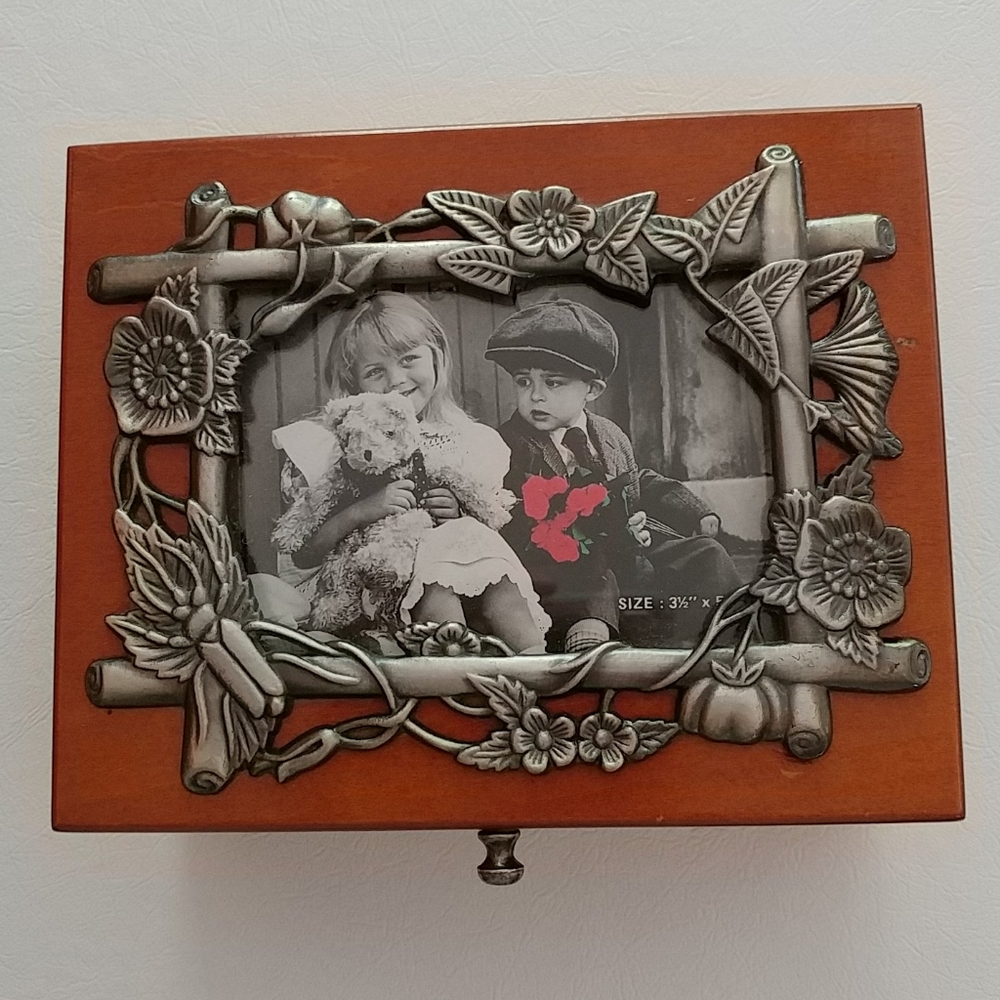 💎 Beautiful Wooden Pewter and Glass "Insert Photo" Jewelry Box 💎